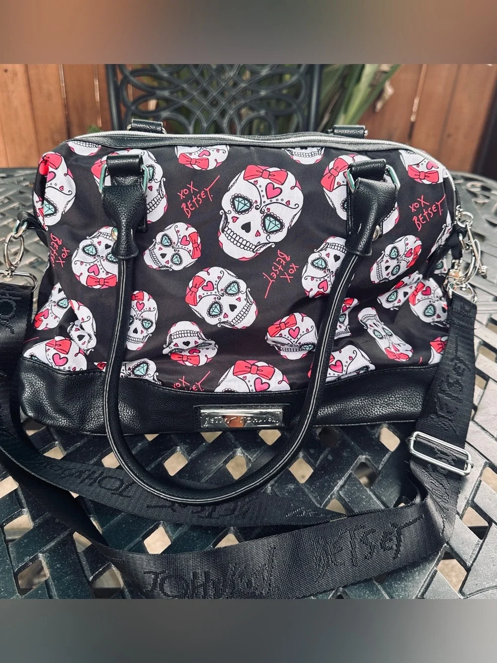 NWT Betsey Johnson Sugar Skulls Horizon Pocket Satchel Crossbody Shoulder Bag